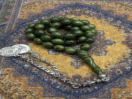 فاتوران لون عشبي ٤٥ خرزه ١١ ملي