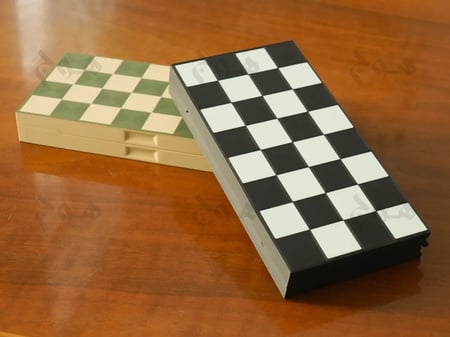 لعبة شطرنج محمولة