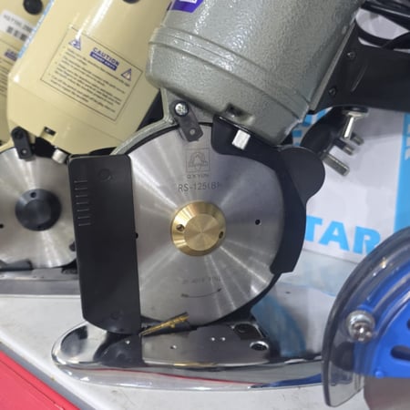 ماكينة قص الأقمشة Q.X.YUN QX-125.A3 سكين دائري 125 مم