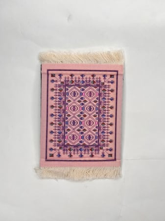 كوستر بشكل سجادة