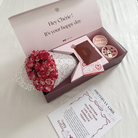 بوكس الورد و أكواب الكيك