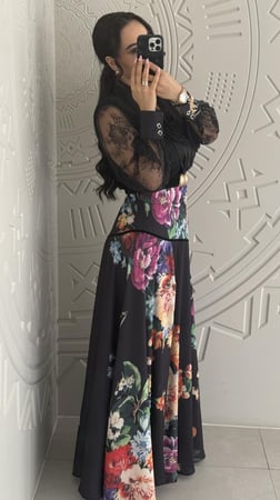 فستان طويل فخم