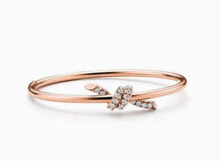 اسوارة الفيونكه مع الماس