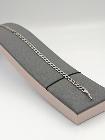 White Gold Bracelet 18K - إسوارة ذهب ابيض عيار 18