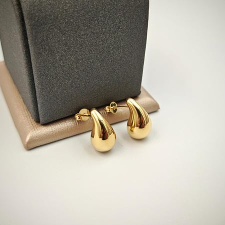 18k Gold Earrings - حق ذهب عيار 18