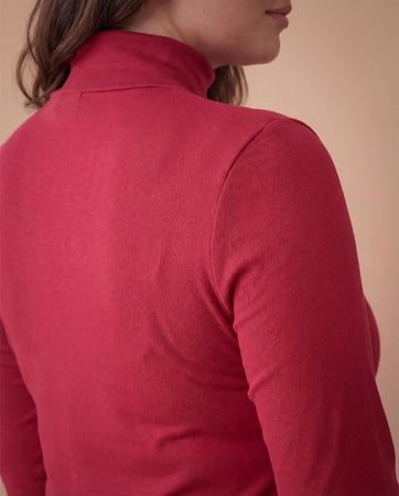 توب كم نسائي رقبة عريضة