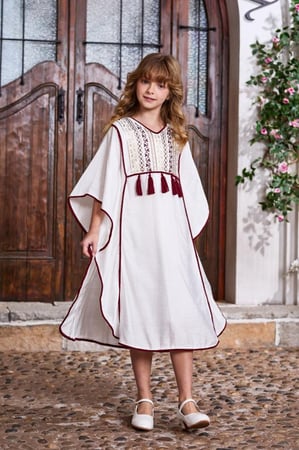 جلابية بناتي بيضاء بتطريز ذهبي وأحمر وأكمام واسعة 7063