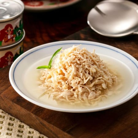 معلبات الدجاج الطبيعي في المرق كرتون 24×80 غ للقطط ناتشورال كيتي طعام رطب