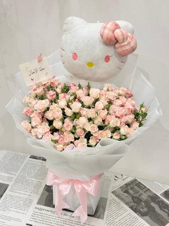 بوكيه ورد مميز بقاعده مغلفة الوان الورديات المميزة مع دبدوب