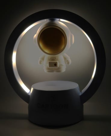 مصباح مكتبي مغناطيسي على شكل رائد فضاء إبداعي قابلة للشحن , ثلاث مستويات سطوع