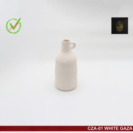 فازة بتصميم عصري وأنيق لون ابيض