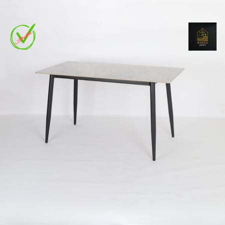 طاولة طعام خشب لون رصاصي