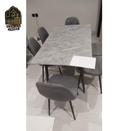 طاولة طعام سيراميك مع كراسي