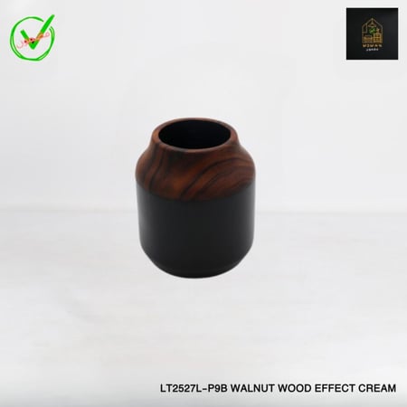 فازة زجاجيه عصريه بلون اسود