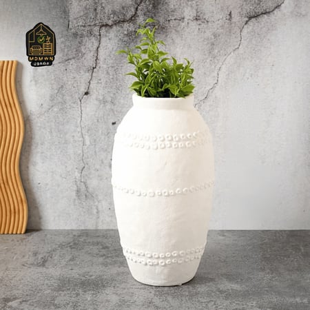 مزهرية زخرفية بنقوش نقطية أوف وايت مقاس 35