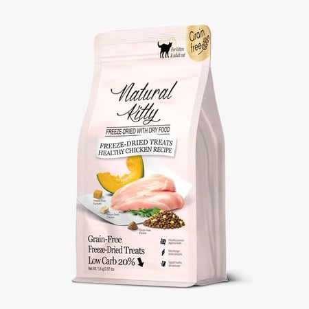 ناتشرال كيتي - Natural Kitty - طعام جاف صحي بالدجاج مع قطع يقطين و دجاج مجفف بالتبريد للقطط بجميع الاعمار 1.8 كيلو