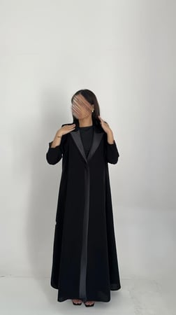 عباية كتف ساتان