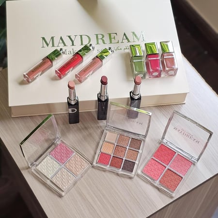 بوكس مكياج بديل ديور 12 قطعه