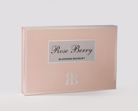 بوكس مكياج روز بيري يبرز جمالك صار أسهل من أي وقت! البوكس السحري - 12 قطعه