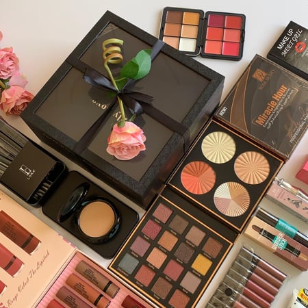 بوكس اصالة ليوم التاسيس 45 قطعة