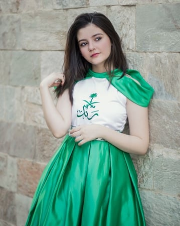 فستان فنون اخضر