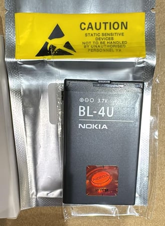 بطارية BL-4U نوكيا الاصلية متوافقه مع جوال نوكيا 206 515 5250 5330 XpressMusic 5730 C5-03 E66 Asha 300 500 8800
