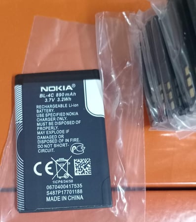 بطارية نوكيا الاصلية BL-4C متوافقة مع جوال برج العرب  Nokia 6100 6300 6260 6125 6136S 6170 6301 7705 7200 7270 8208
