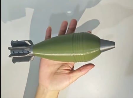 مشبه قذيفة هاون  - مشبه عسكري بلاستيكي نسخة طبق الأصل