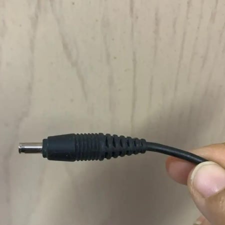 شاحن نوكيا مسمار كبير الاصلي 100% جوال  الرهيب العجيب العنيد الجولات القديمة متوافق مع الجولات جوال ا 3310 3108 3120 3125 3200 3210 3220 3300 6220 6230 6230i 6235 6250 6268 6310 6310i