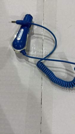 شاحن نوكيا  سيارة  مسمار كبير ( تجاري وليس شاحن نوكيا الاصلي)