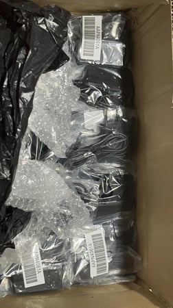 شاحن نوكيا مسمار كبير الاصلي 100% جوال  الرهيب العجيب العنيد الجولات القديمة متوافق مع الجولات جوال ا 3310 3108 3120 3125 3200 3210 3220 3300 6220 6230 6230i 6235 6250 6268 6310 6310i