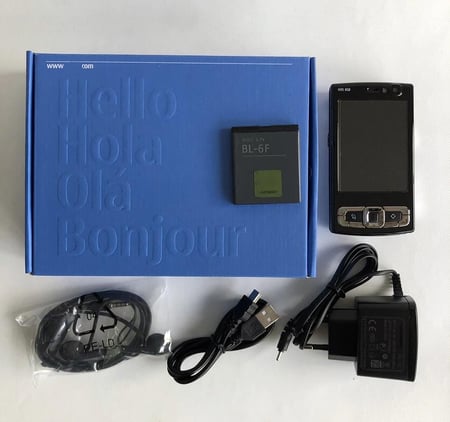 جوال نوكيا N95 فنلندي 8GB  اصلي مجدد بالكرتون بكامل محتوياته + بطارية اضافية هدية من المتجر