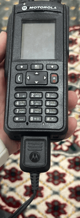 شاحن موتورولا ثلاثي MTP3550 MTP6550 MTP6750 MTP3000 MTP3100 MTP3150 MTP3200 MTP3250 PAH0105