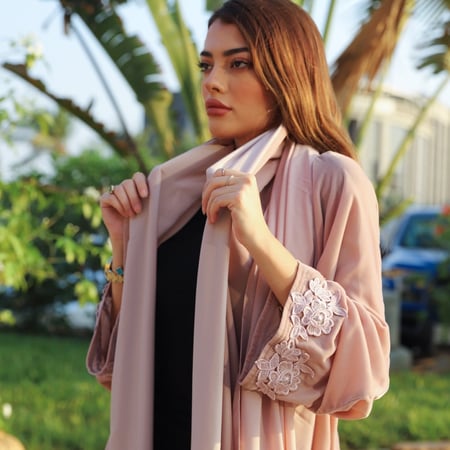 عباية مخمل بينك نود موديل Abaya No 27