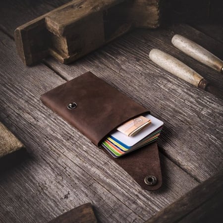 محفظة CHC بني