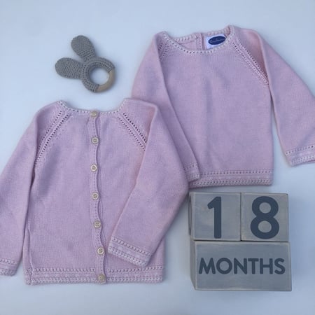 اطقم من الصوف المحبوك