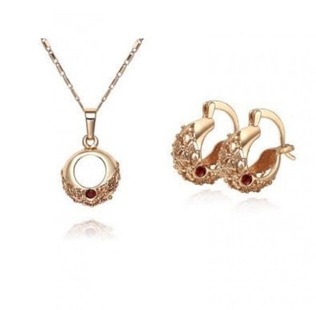 طقم مجوهرات مطلي بالذهب أقراط أذان وتعليقة