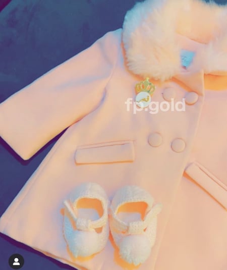 بروش صدف تاج مطلي ذهب متوفر 3 مقاسات