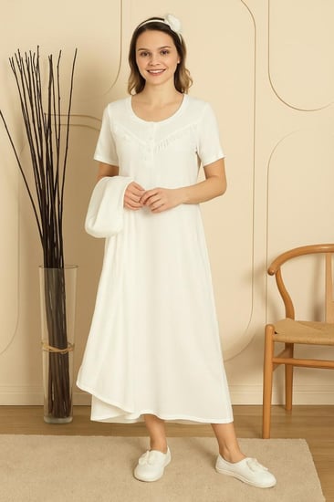 طقم استقبال الأم للنفاس مع روب وملابس نفاس أنيقة