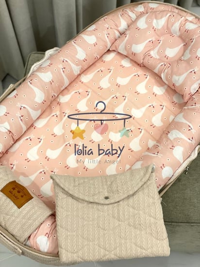 سرير متنقل بيج للبنات