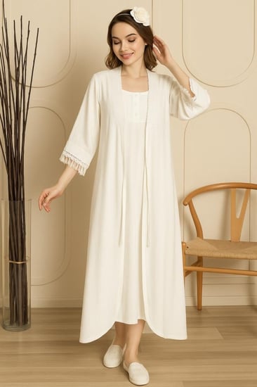 طقم استقبال الأم للنفاس مع روب وملابس نفاس أنيقة