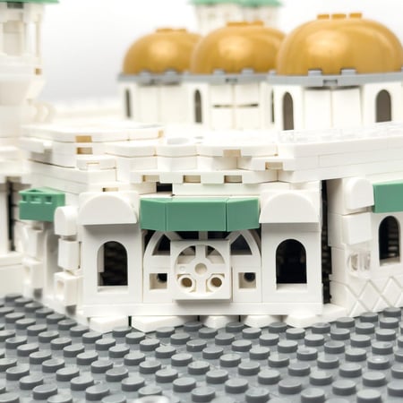 مكعبات ليجو للحرم المكي