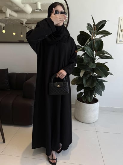 عباية سوده اكمام شك - قماش كتان
