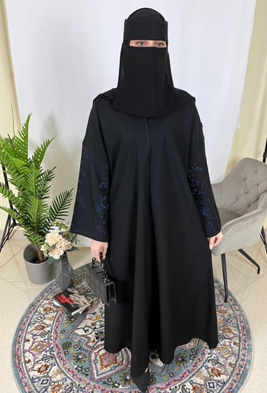 عبايه نص كلوش تطريز كحلي - قماش كريب