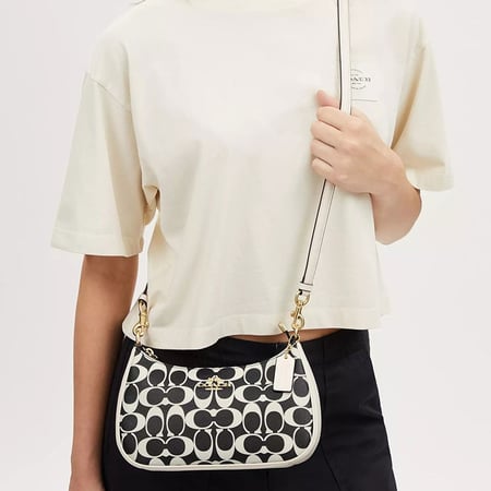 شنطة كوتش تيري اسود