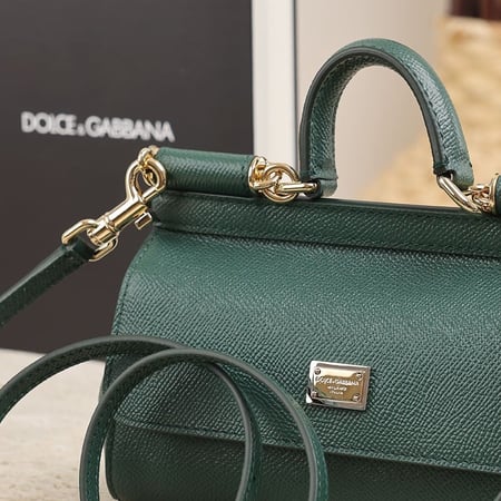 شنطة دولسي أند غابانا صغيرة أخضر