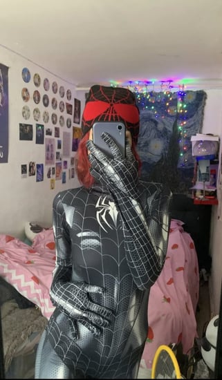 قبعه سبايدرمان احمر