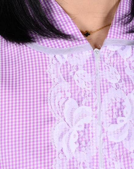 زي عاملة منزلية محتشم