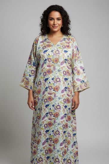 عرض 6 قطع مخاوير بنقشات و الوان متنوعة