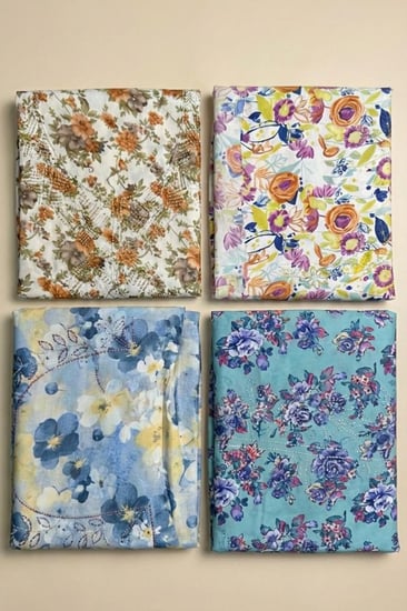 عرض 6 قطع مخاوير بنقشات و الوان متنوعة